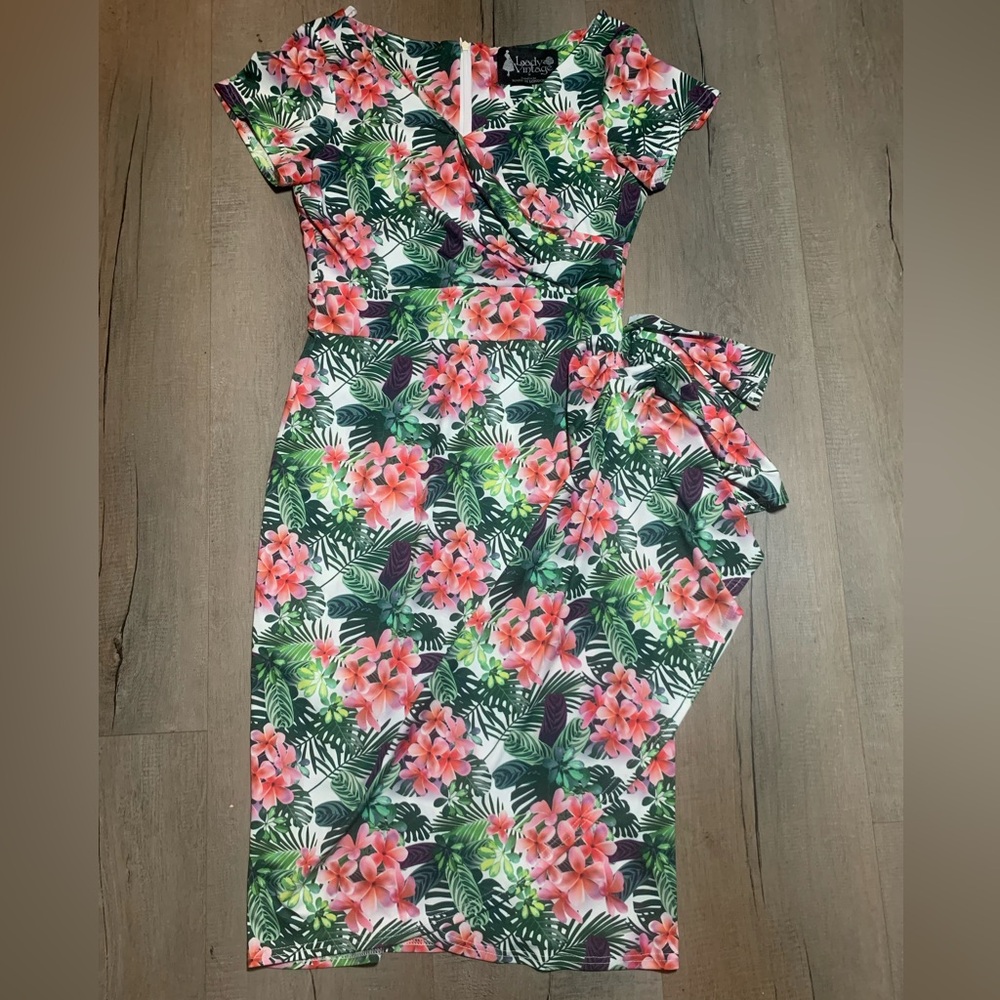 Plumeria Sarong by Lady Vintage of London size Med